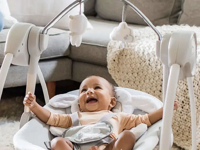 Features To Consider When Buying A Baby Swing