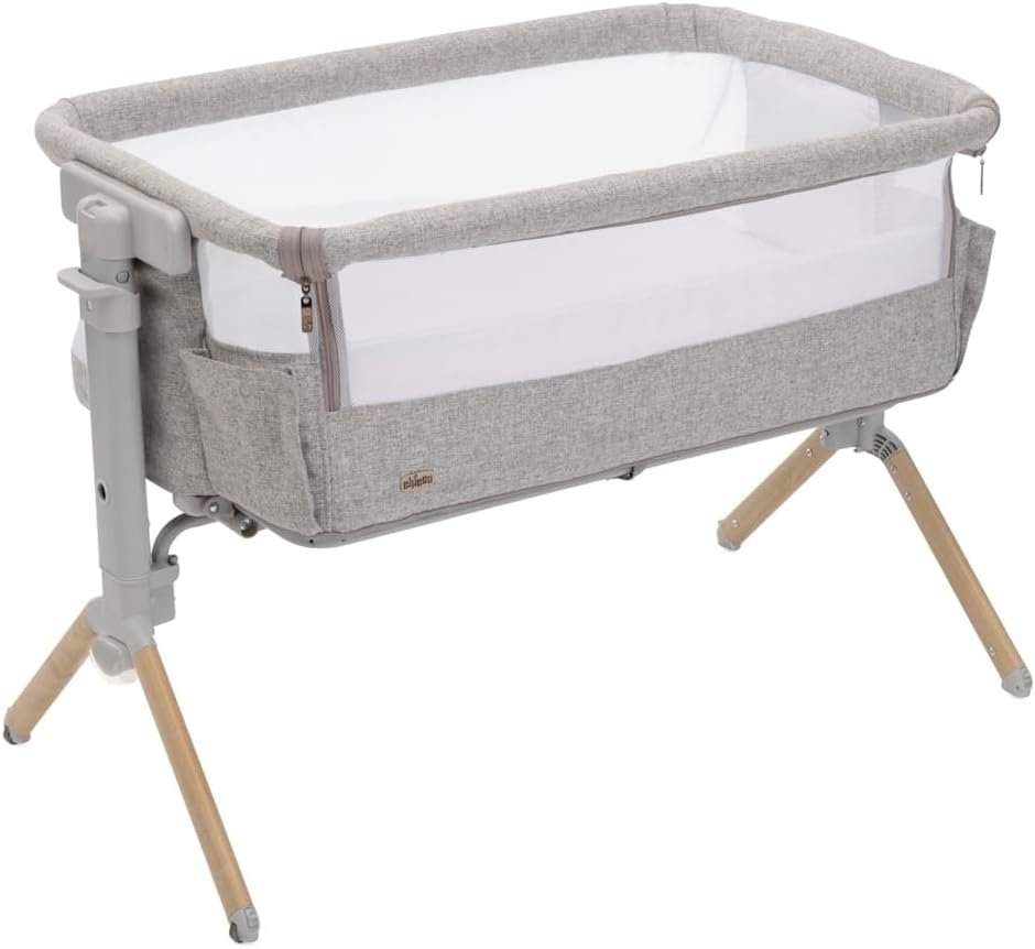 Chicco Next2Me Bedside Crib from birth up to 6 months, Co-sleeping crib with Motion Sensor Light, Travel Bag, Adjustable Height, Storage Pockets and Mattress, Scandinavian, 07087142610930